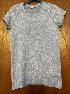 Lululemon top